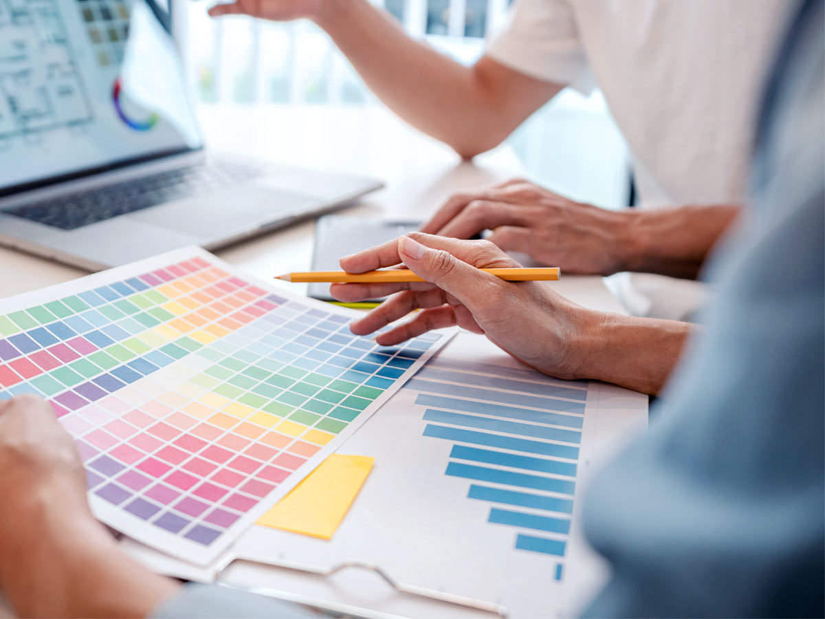 広告企画事業部